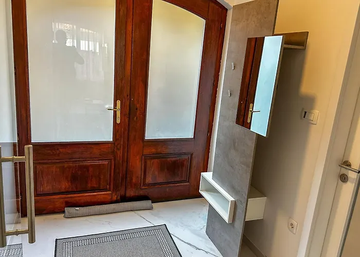 Eiprova By The River Apartament *